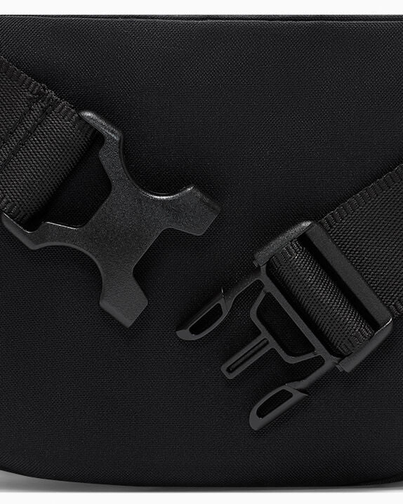 #color_Converse Black