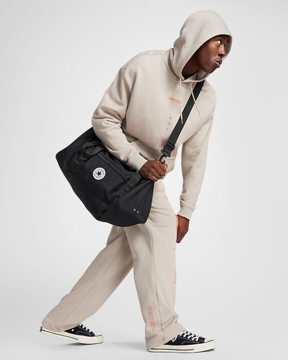 #color_Converse Black