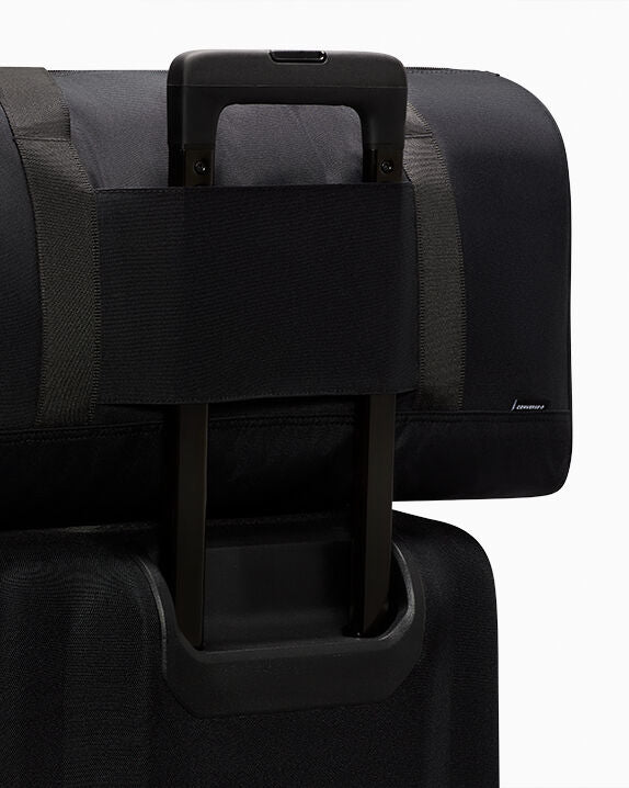 #color_Converse Black