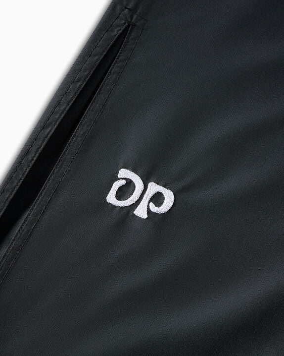 #color_Converse Black