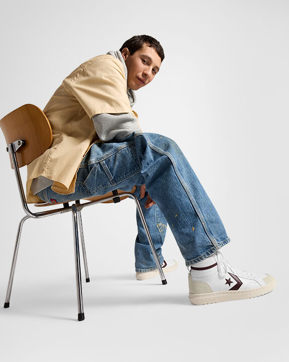 #color_White/Bloodstone/Egret