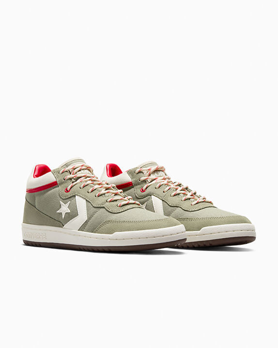#color_Light Field Surplus/Red/Egret