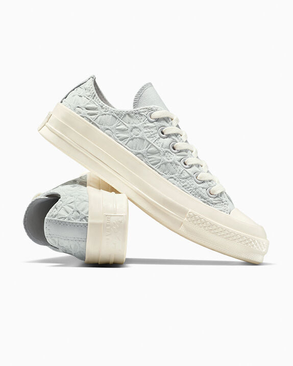 #color_Barely Grey/Egret/Classic Grey