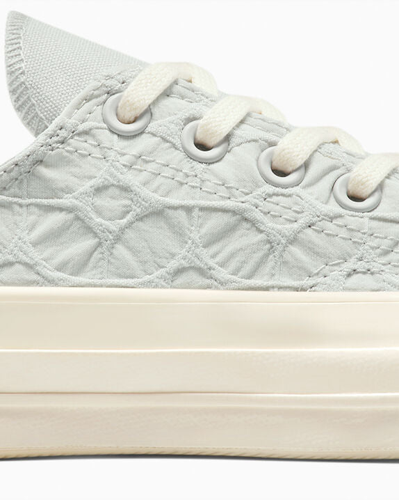 #color_Barely Grey/Egret/Classic Grey