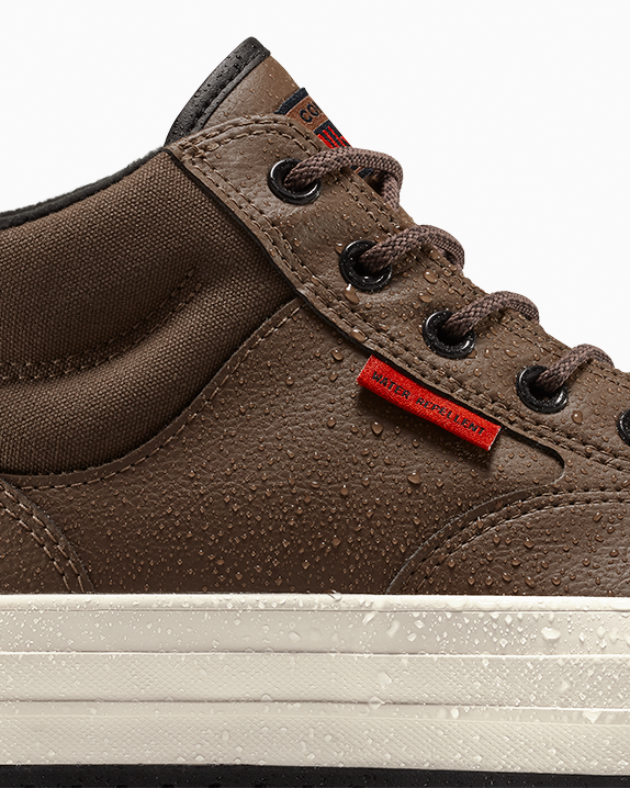 #color_Grounded/Black/By The Campfire