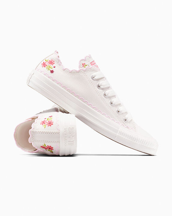 #color_Vintage White/Sugar Berry
