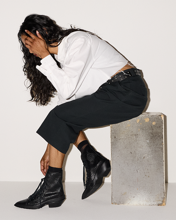 #color_Black/Egret/Black