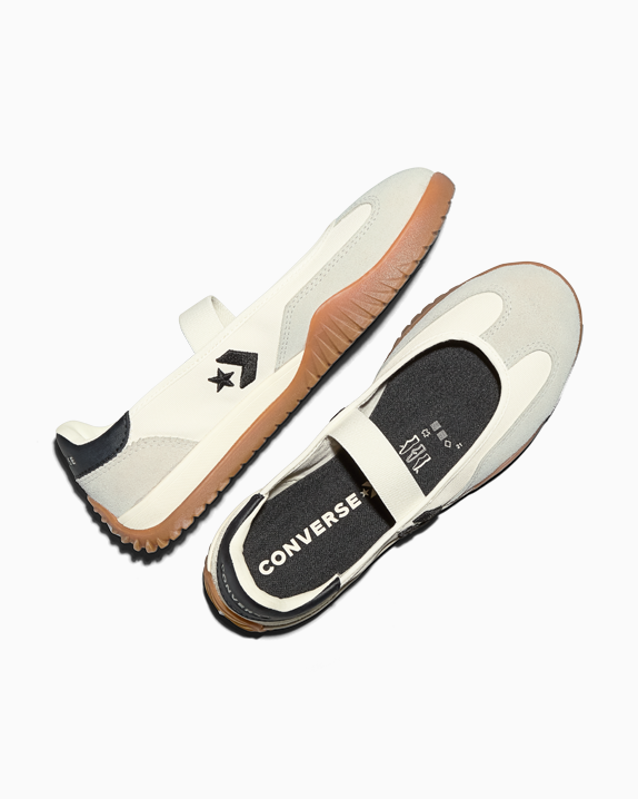 #color_Egret/Black/Gum