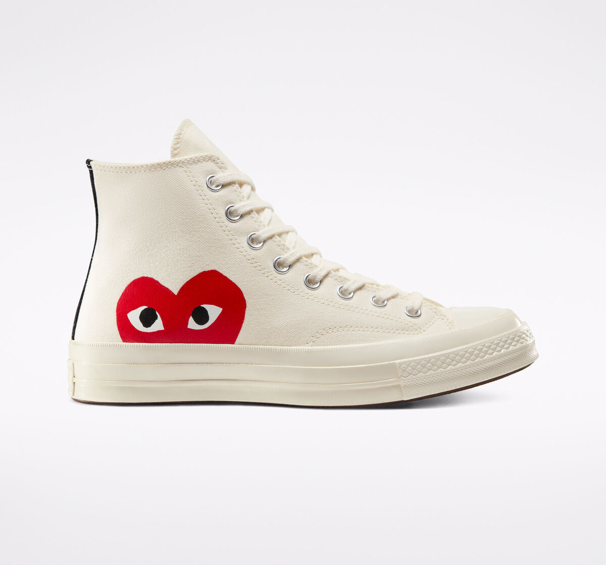 #color_Milk/White/High Risk Red