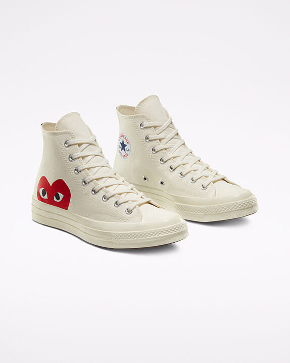 #color_Milk/White/High Risk Red