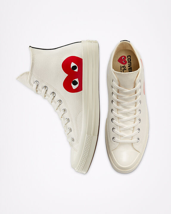 #color_Milk/White/High Risk Red