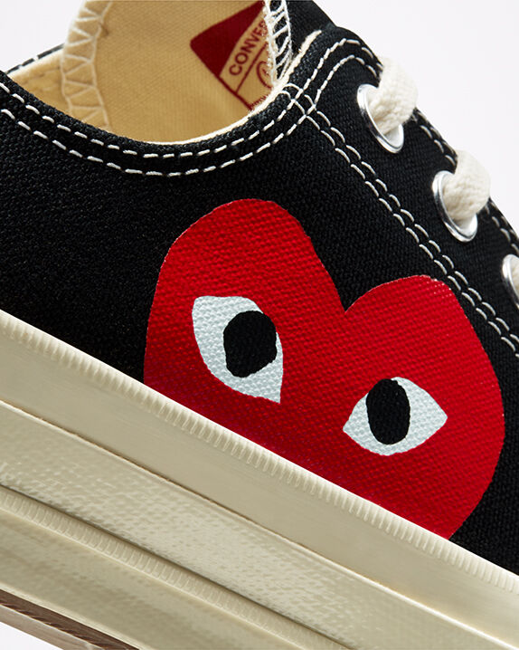 #color_Black/White/High Risk Red
