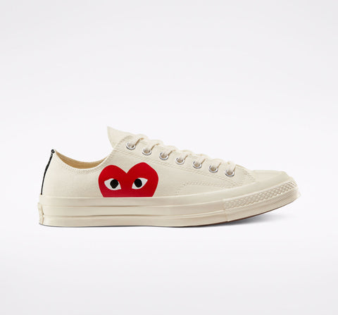 #color_Milk/White/High Risk Red
