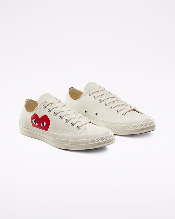 #color_Milk/White/High Risk Red