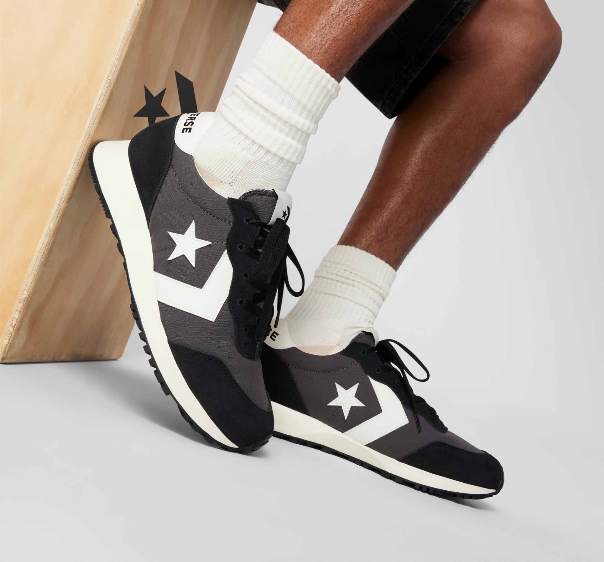 Converse Omega Trainer