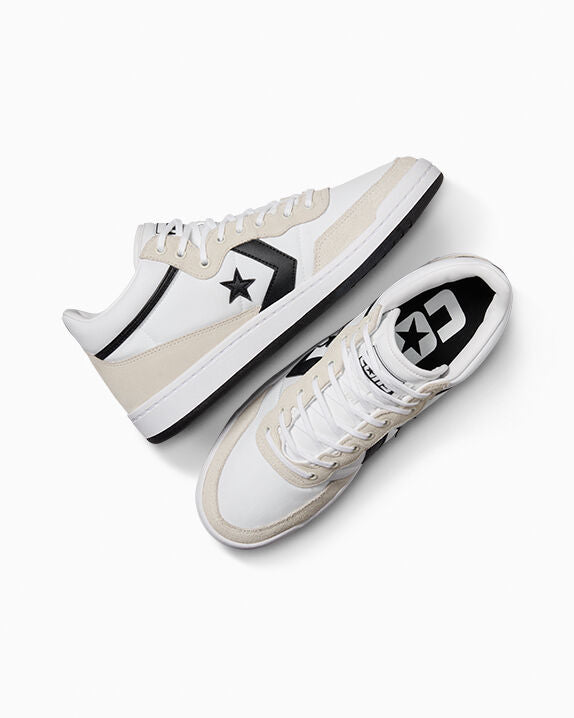 ★B-T★ Converse Chuck Taylor All Star Pro White Mid Top Skate Shoes