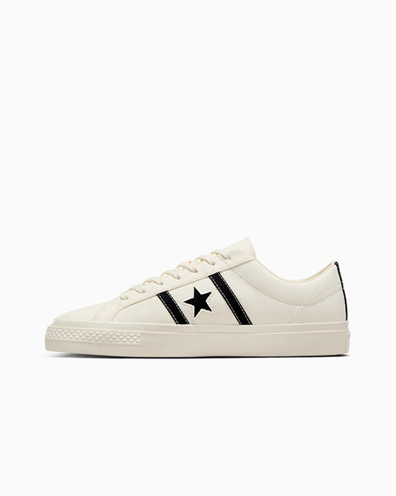 Comme des garcon play × converse ワンスター Converse x PLAY Comme des Garçons One Star Academy Pro Low Top