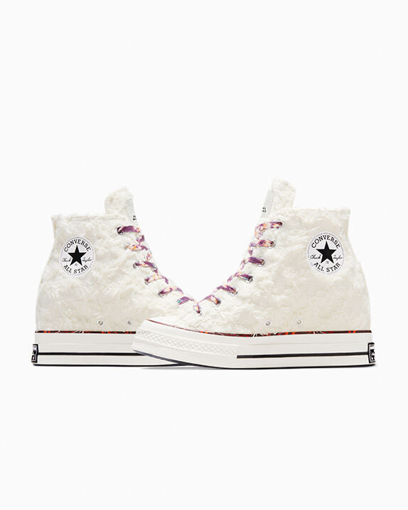 #color_Vanilla White/Black/Red