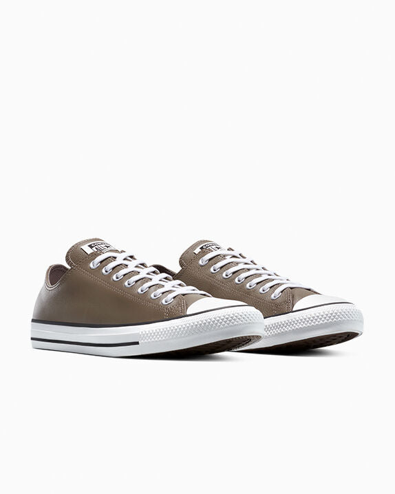 #color_Classic Taupe/White/Black