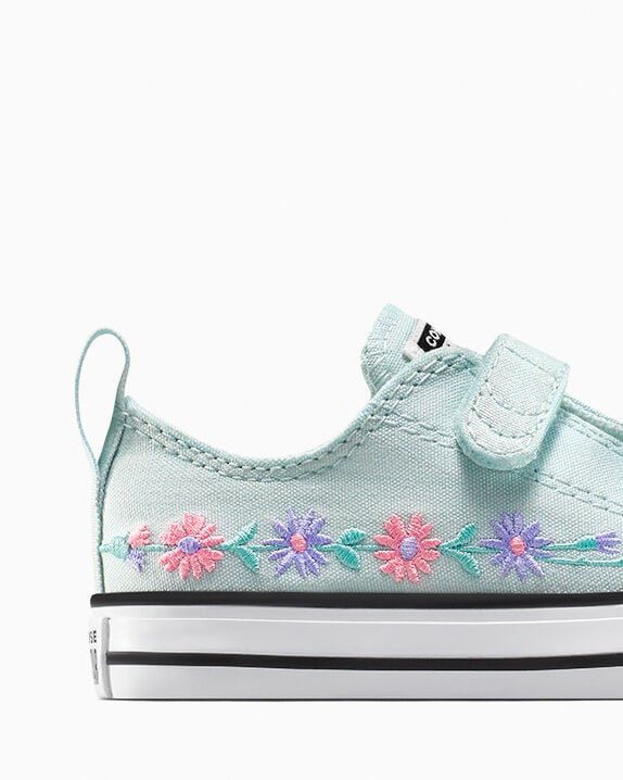 A♡ Chuck Taylor All Star Madison Embroidered Flowers | Converse