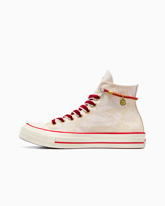 #color_Egret/Enamel Red/Light Gold