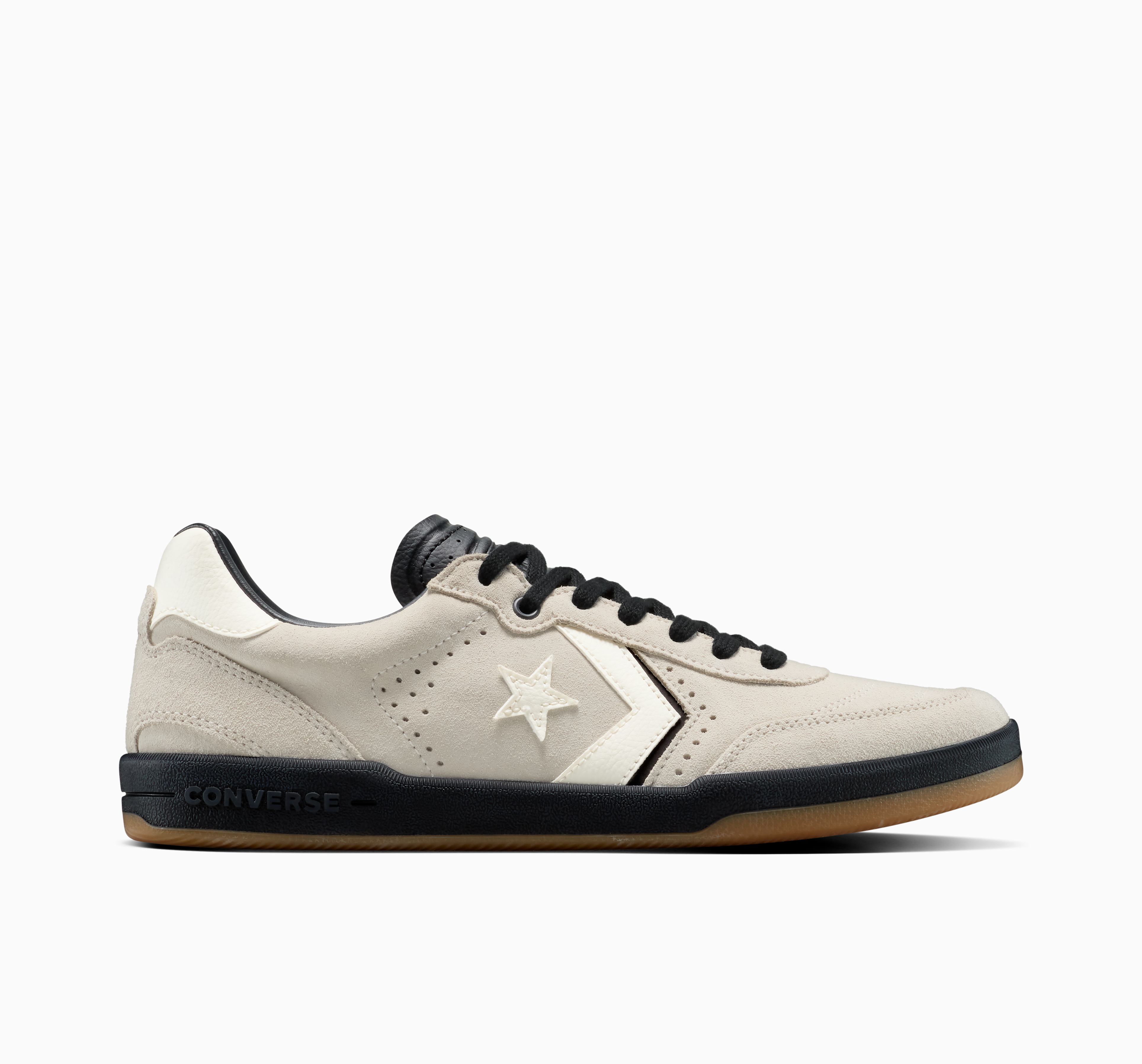 #color_Egret/Black/Gum