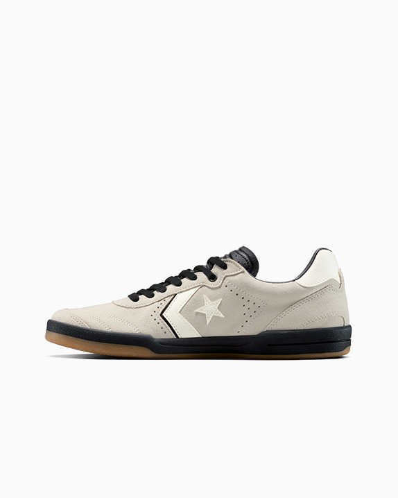 #color_Egret/Black/Gum