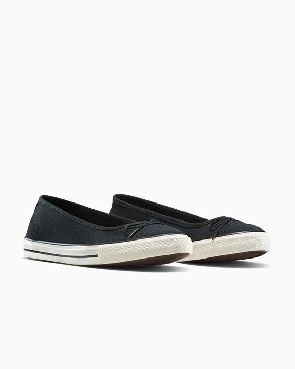 #color_Black/Egret/Black