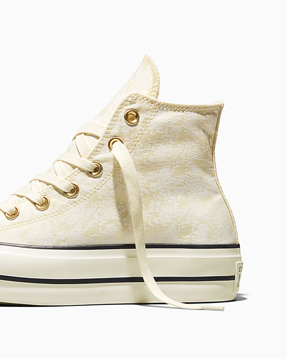 #color_Clear Skies/Golden View/Egret