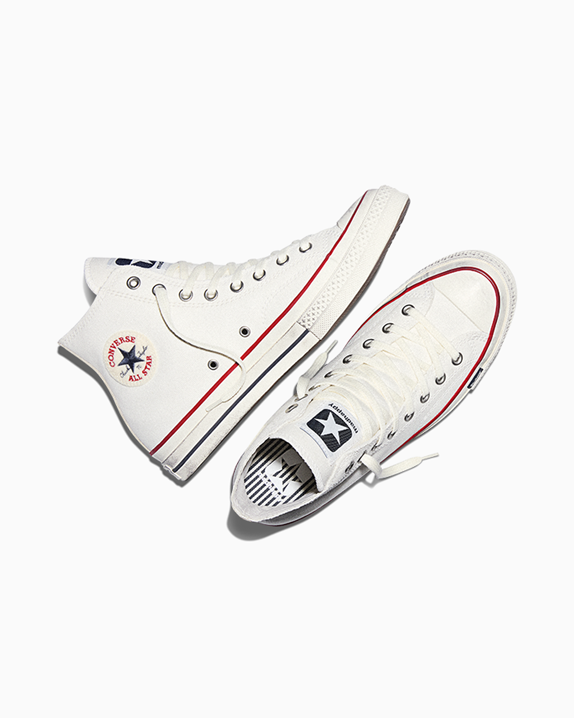 #color_Vintage White/Egret/Enamel Red