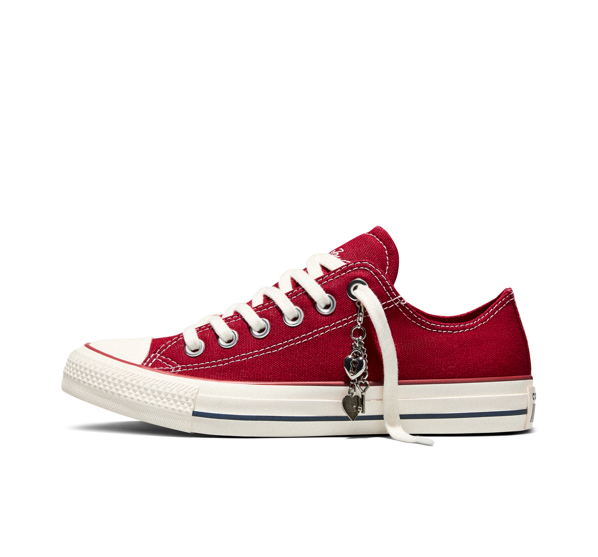 Chuck Taylor All Star Hearts