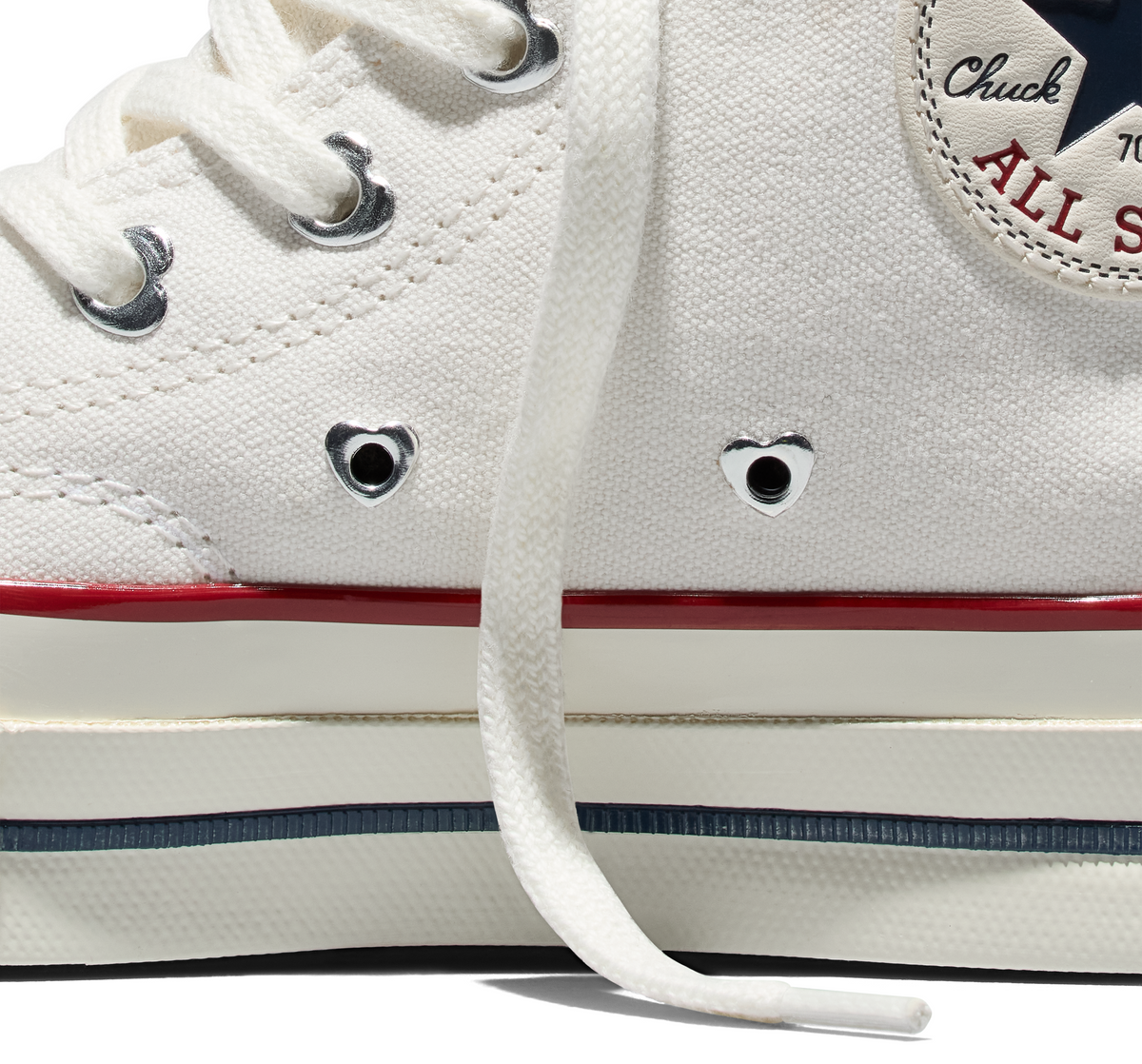 Chuck 70 Hearts