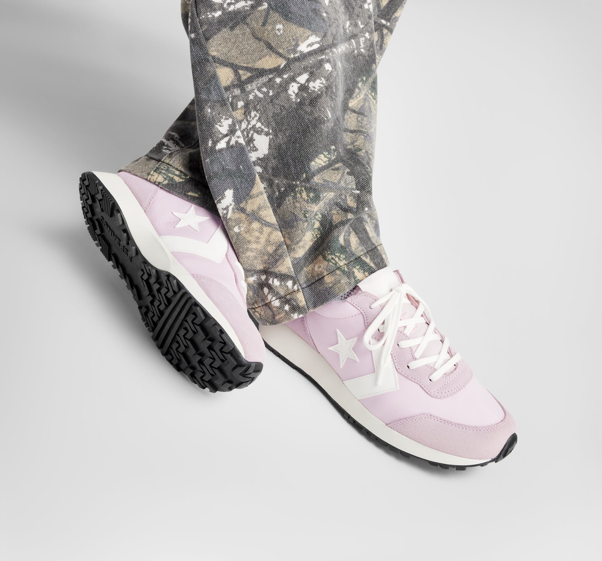 Converse Omega Trainer