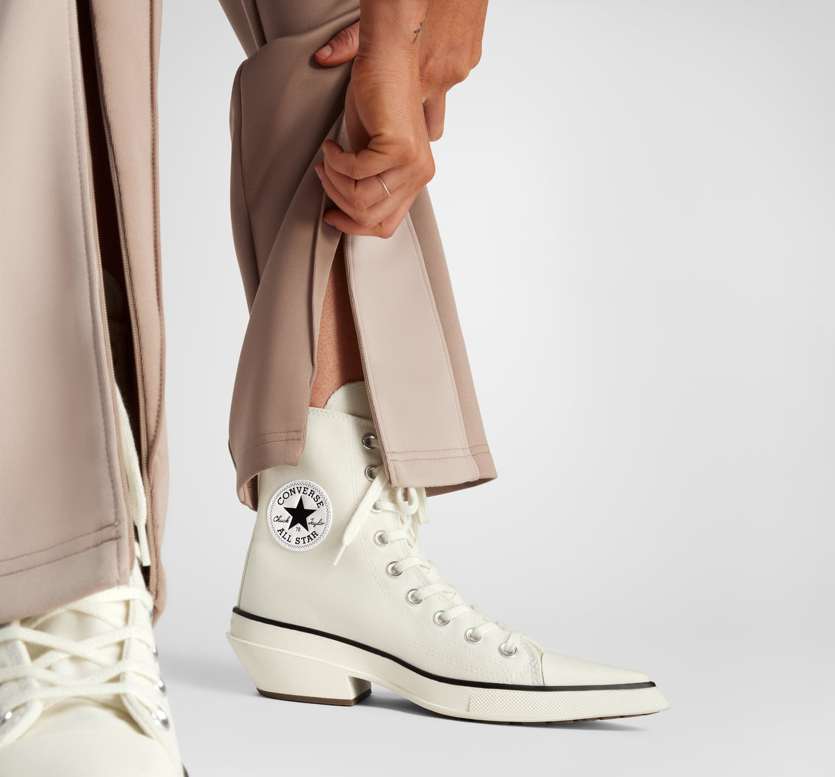 Chuck 70 De Luxe Pointed