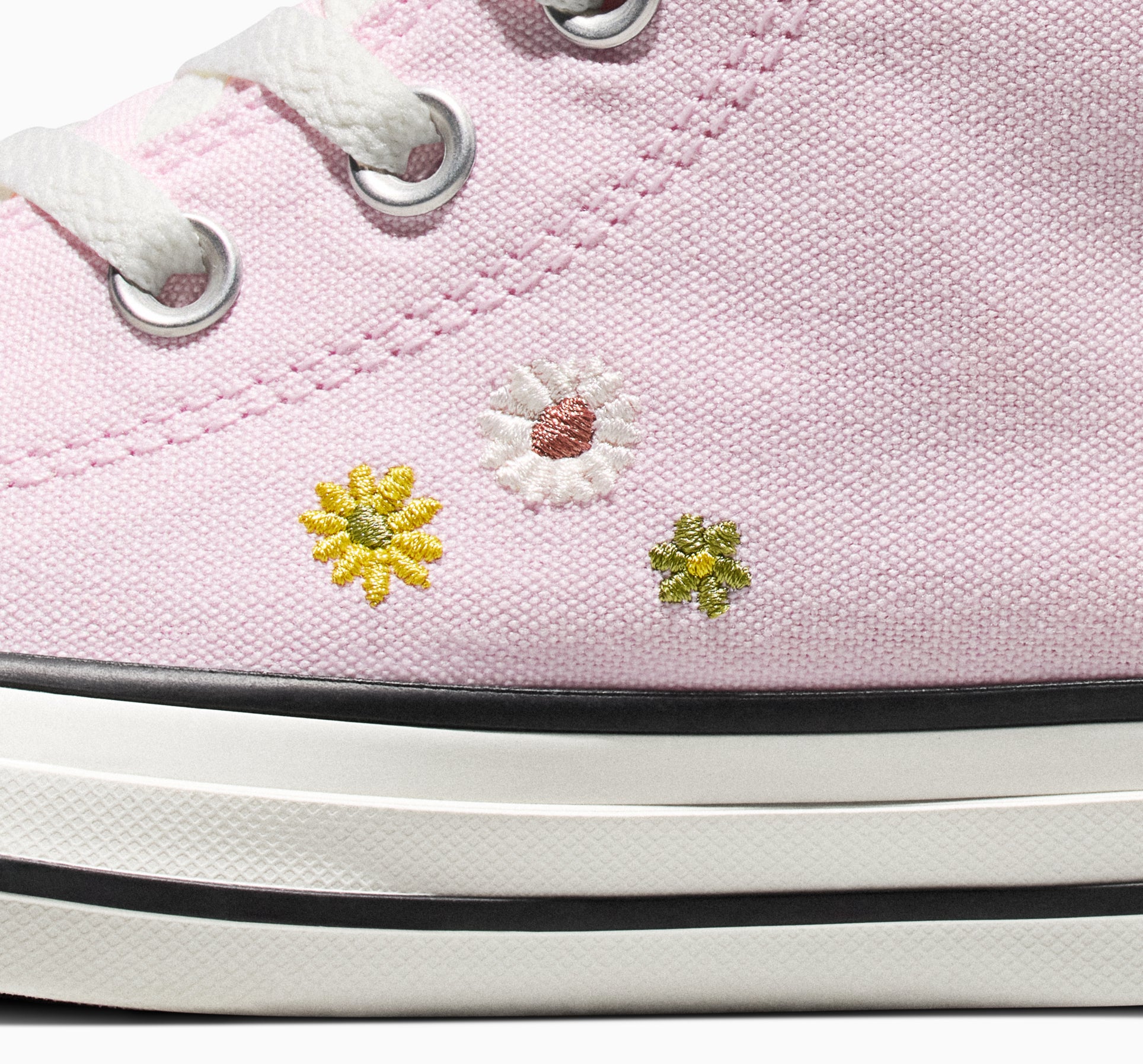 Chuck Taylor All Star Embroidered Florals