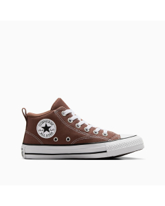 Chuck 7 love graphic top