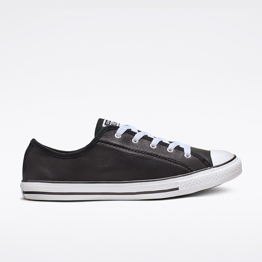 tyfoon vaccinatie Ik wil niet Chuck Taylor All Star Dainty Leather Low Top in Black/White/White - Converse  Canada