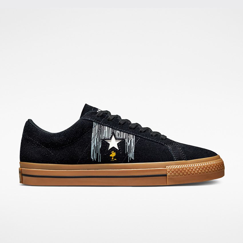 Converse x Peanuts One Star Low Top in Black/Egret/Gum Honey