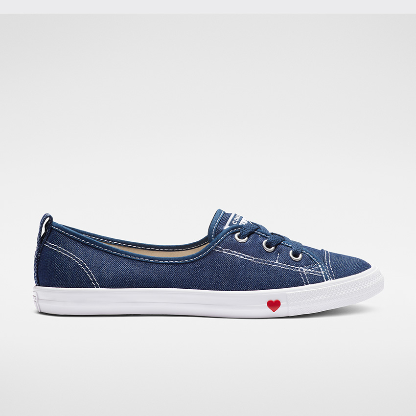Chuck Taylor All Star Dainty Ballet Lace in Indigo White Converse Canada