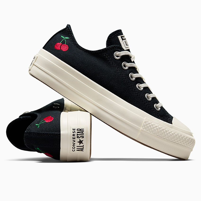 Chuck Taylor All Star Lift Platform Cherries in Black/Egret