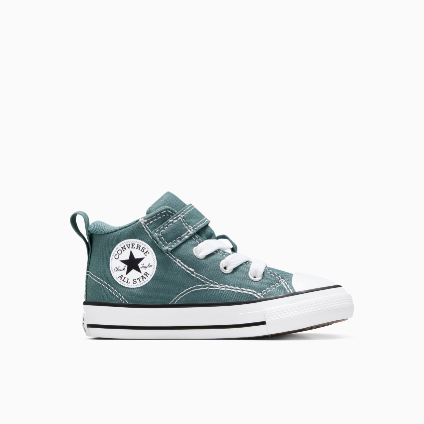 クリスマスツリー特価！ Star All Taylor Chuck Malden Nature/White/Black True in Easy-On Street 靴