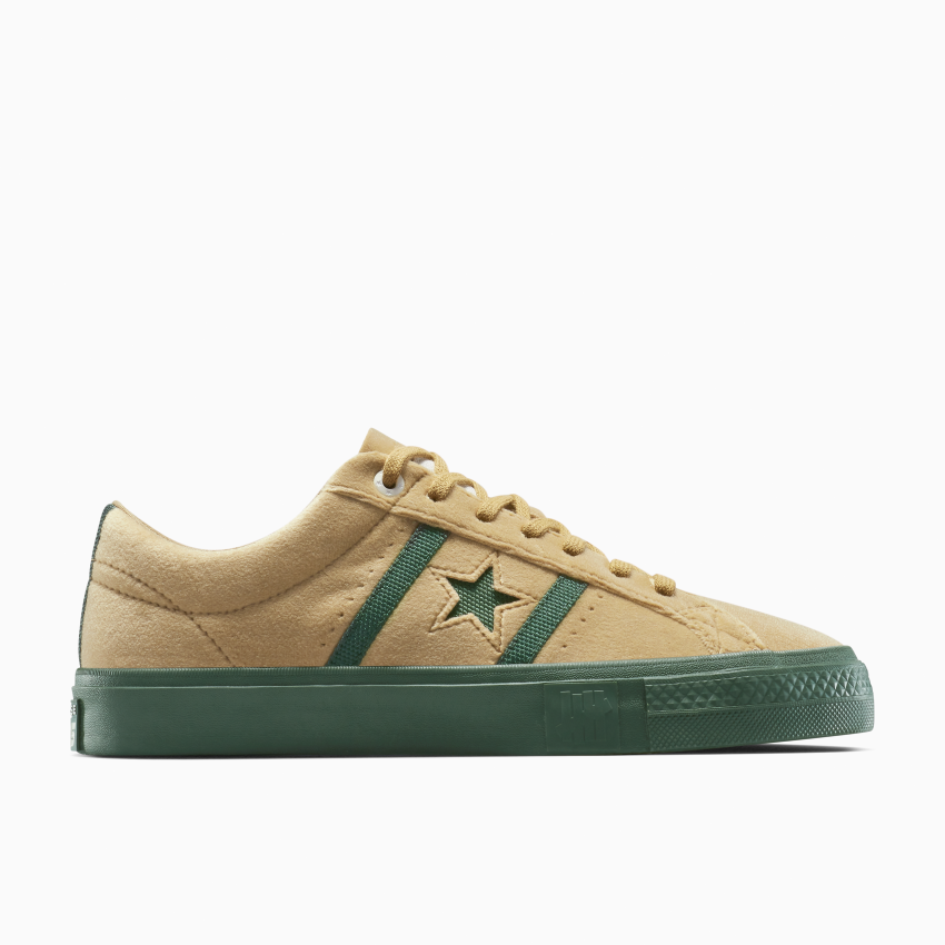 Converse x UNDEFEATED One Star Academy Pro Brown Brown Egret US 11