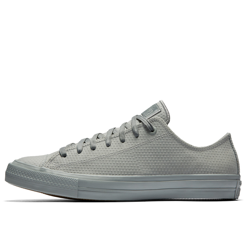 Converse chuck ii gum low top sale