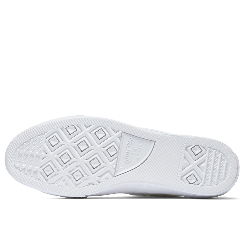 White flyknit converse top