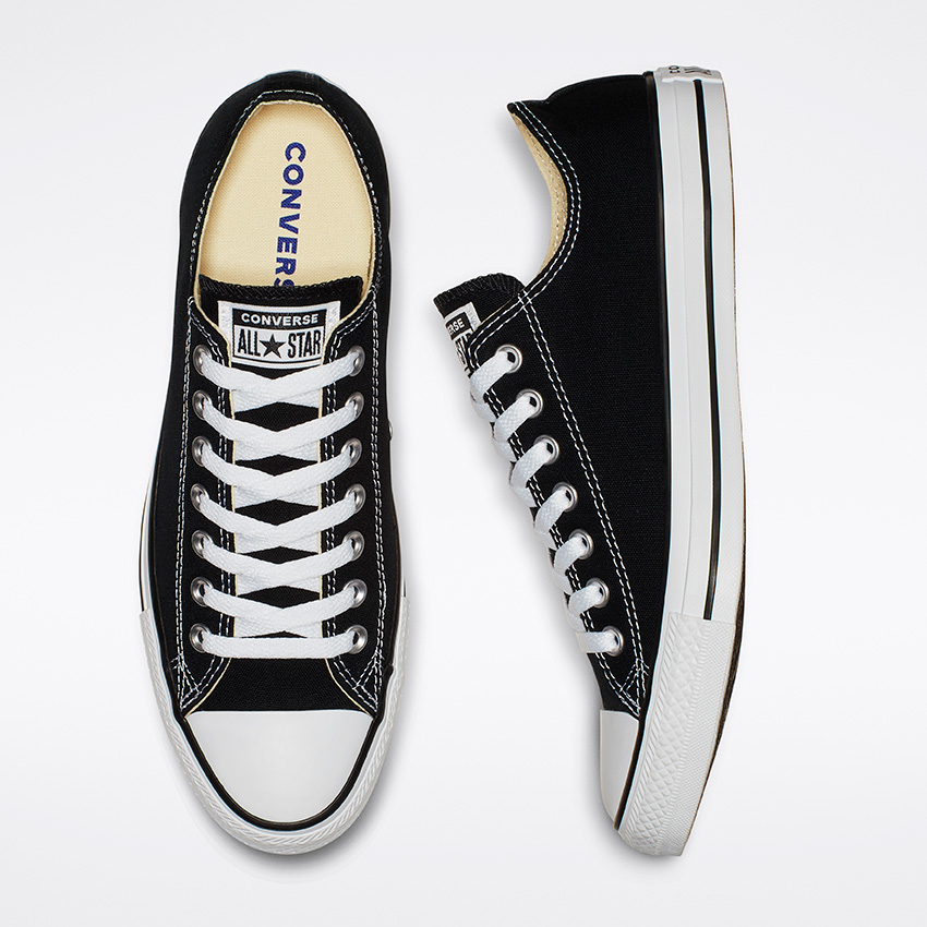 Black converse with white star best sale
