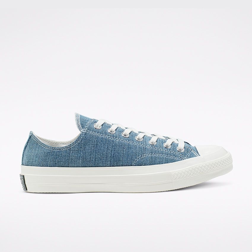 Chuck Taylor All Star Cruise in Blue/Egret/Black