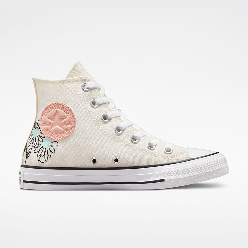 Chuck Taylor All Star Floral Embroidery in Egret/Cheeky