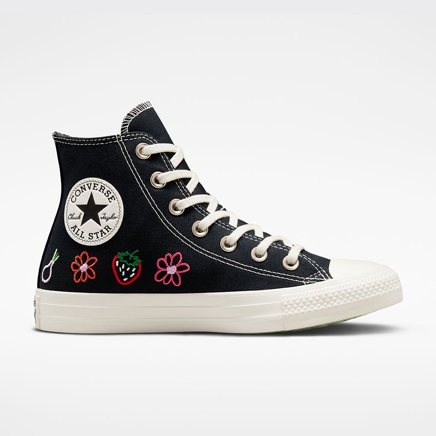 Converse black hotsell friday 2018 sale