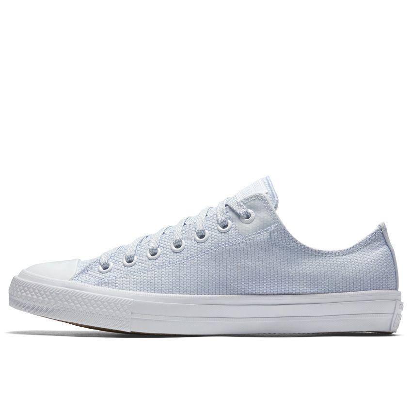 Chuck II Woven Low Top in White/Blue 