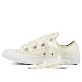 Big eyelet converse best sale